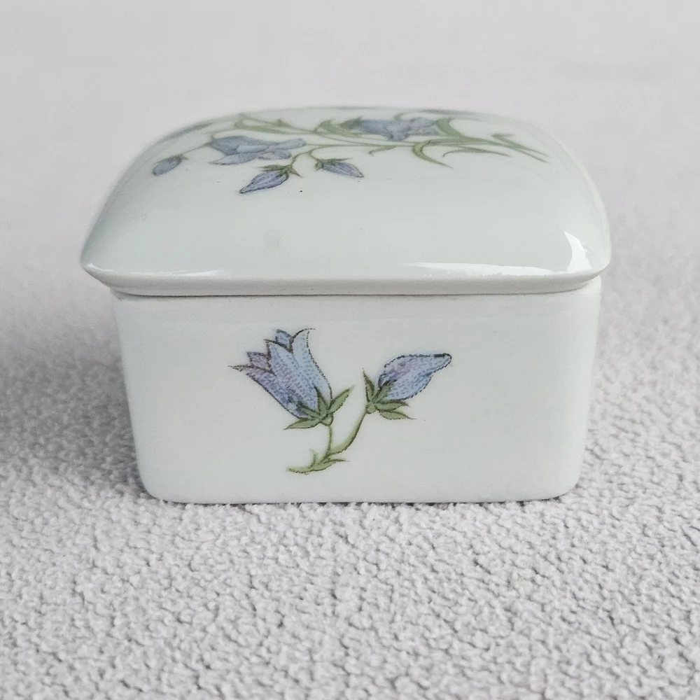Limoges Rochard White Blue Floral Flower Small Trinket Jewlery Ring Box France